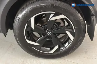 Nissan Juke N-Connecta Automatic Petrol SUV - Stock Number (1679632) - 45th supplementary image