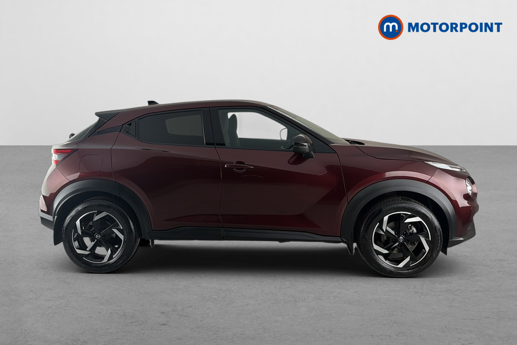 Nissan Juke N-Connecta Automatic Petrol SUV - Stock Number (1679632) - Passenger side
