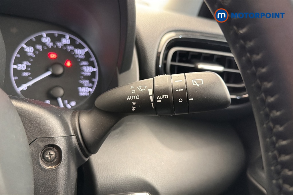 Toyota Yaris Icon Automatic Petrol-Electric Hybrid Hatchback - Stock Number (1679638) - 6th supplementary image