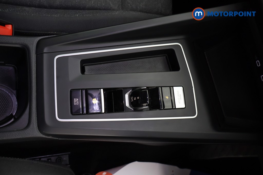 Volkswagen Golf Life Automatic Diesel Hatchback - Stock Number (1679657) - 9th supplementary image