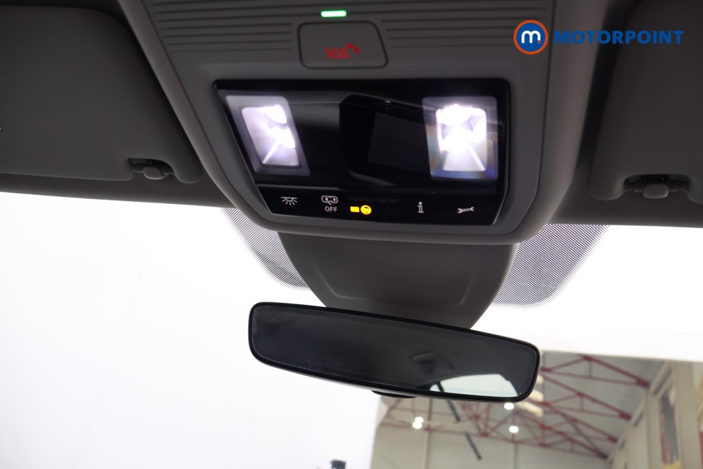 Volkswagen Golf Life Automatic Diesel Hatchback - Stock Number (1679657) - 12th supplementary image