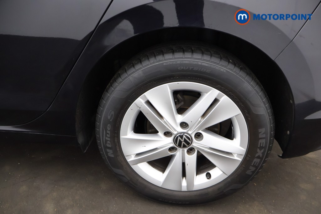 Volkswagen Golf Life Automatic Diesel Hatchback - Stock Number (1679657) - 33rd supplementary image