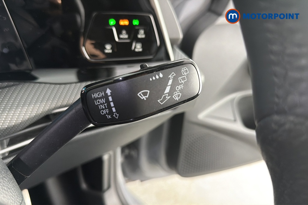 Volkswagen Golf R-Line Automatic Diesel Hatchback - Stock Number (1679993) - 6th supplementary image