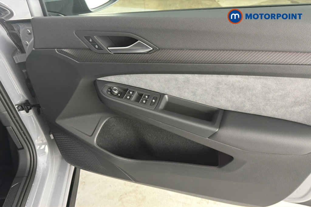 Volkswagen Golf R-Line Automatic Diesel Hatchback - Stock Number (1679993) - 18th supplementary image