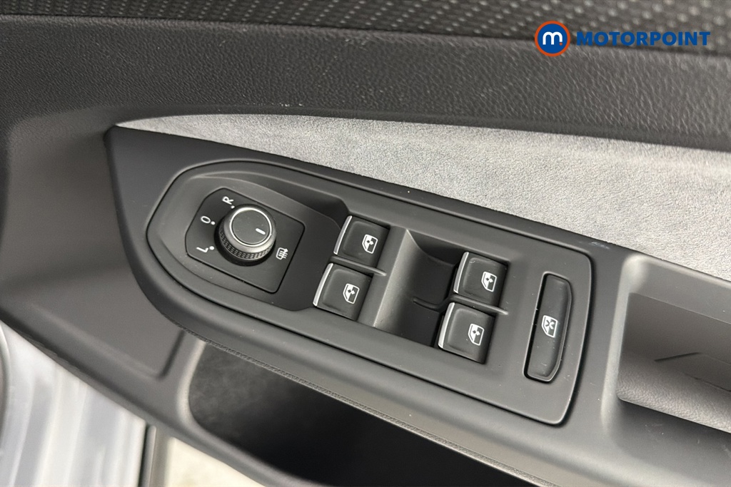 Volkswagen Golf R-Line Automatic Diesel Hatchback - Stock Number (1679993) - 19th supplementary image