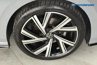 Volkswagen Golf R-Line Automatic Diesel Hatchback - Stock Number (1679993) - 47th supplementary image