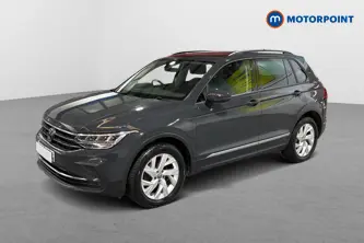 Volkswagen Tiguan Life Automatic Petrol SUV - Stock Number (1653036) - Passenger side front corner