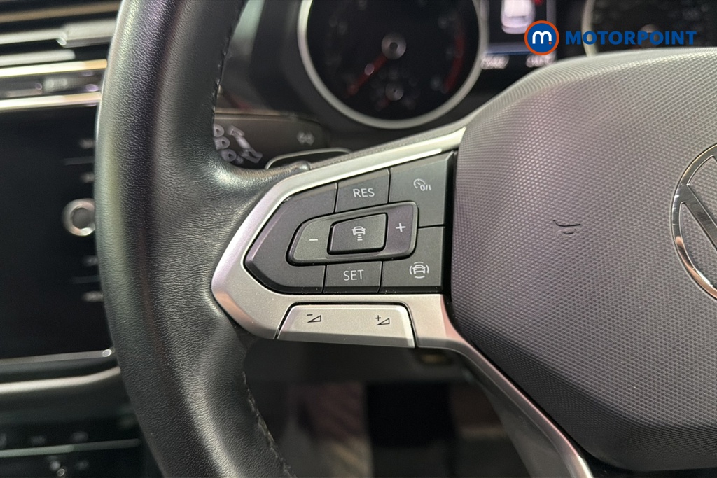 Volkswagen Tiguan Life Automatic Petrol SUV - Stock Number (1653036) - 4th supplementary image