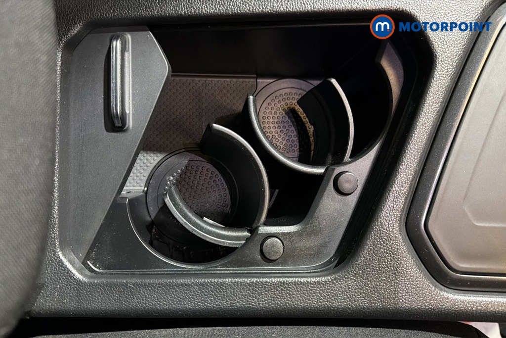 Volkswagen Tiguan Life Automatic Petrol SUV - Stock Number (1653036) - 16th supplementary image