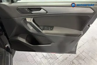 Volkswagen Tiguan Life Automatic Petrol SUV - Stock Number (1653036) - 18th supplementary image