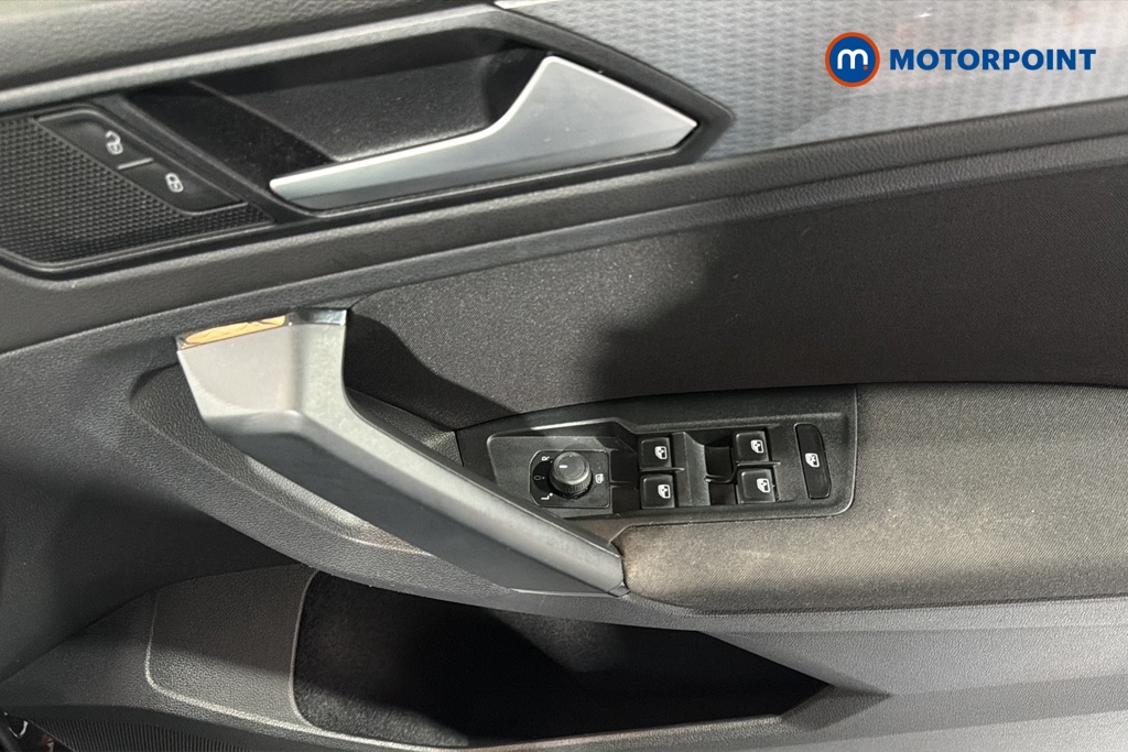 Volkswagen Tiguan Life Automatic Petrol SUV - Stock Number (1653036) - 19th supplementary image