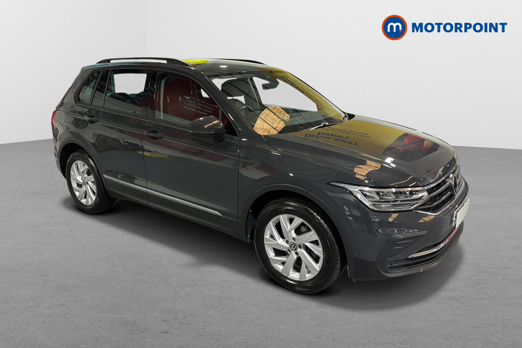 Volkswagen Tiguan Life Automatic Petrol SUV - Stock Number (1653036) - Drivers side front corner
