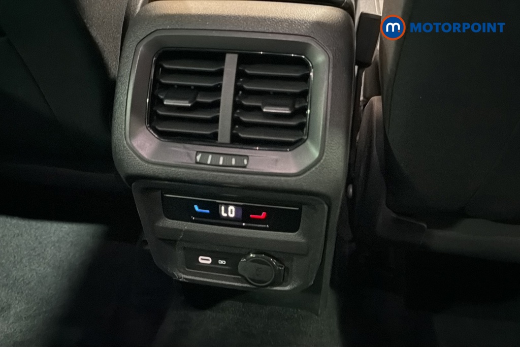 Volkswagen Tiguan Life Automatic Petrol SUV - Stock Number (1653036) - 28th supplementary image