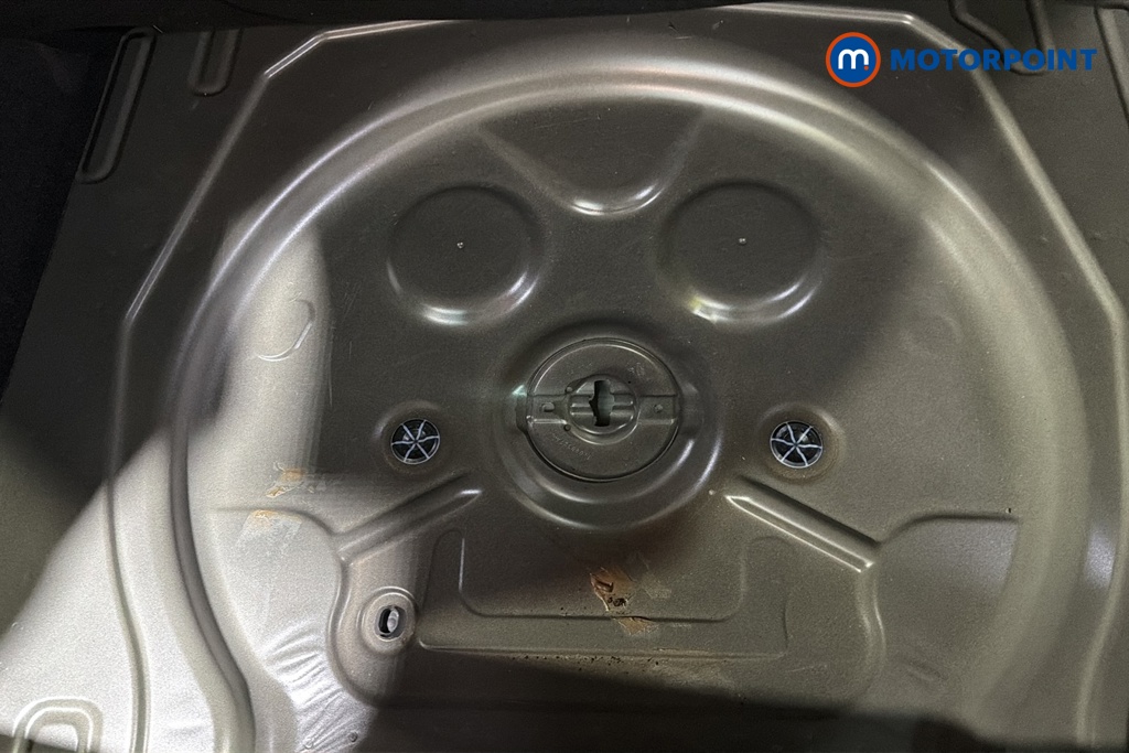 Volkswagen Tiguan Life Automatic Petrol SUV - Stock Number (1653036) - 33rd supplementary image