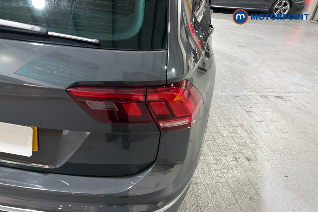Volkswagen Tiguan Life Automatic Petrol SUV - Stock Number (1653036) - 36th supplementary image