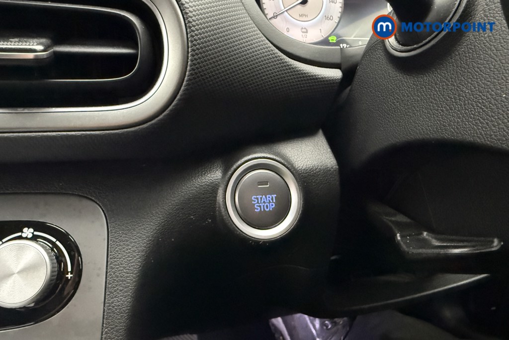 Hyundai Kona Premium Automatic Electric SUV - Stock Number (1654662) - 16th supplementary image