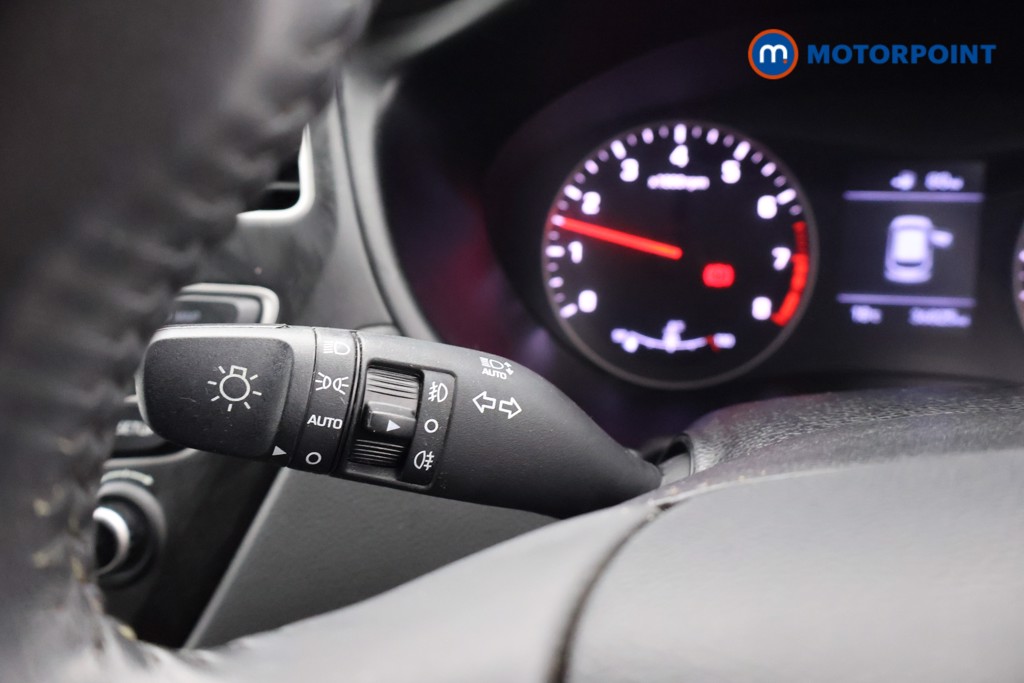 Hyundai I20 Play Manual Petrol Hatchback - Stock Number (1665503) - 5th supplementary image
