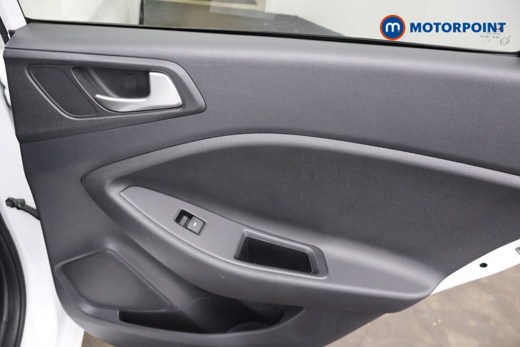 Hyundai I20 Play Manual Petrol Hatchback - Stock Number (1665503) - 19th supplementary image