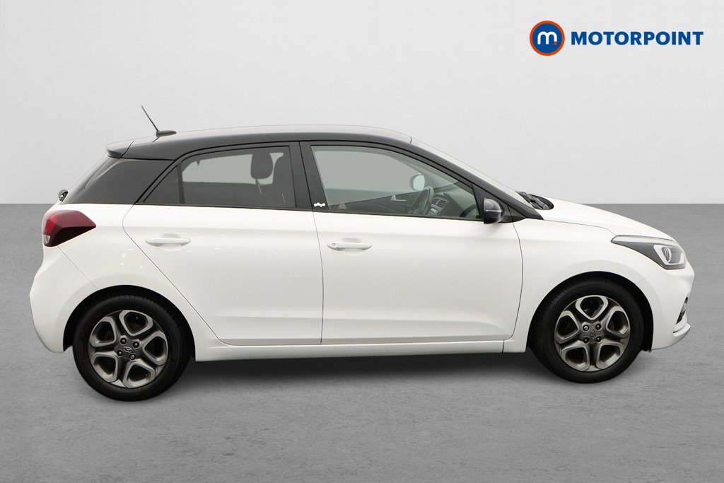 Hyundai I20 Play Manual Petrol Hatchback - Stock Number (1665503) - Drivers side