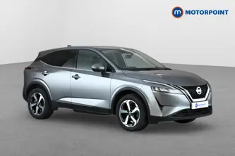 Nissan Qashqai N-Connecta Automatic Petrol SUV - Stock Number (1667346) - Drivers side front corner