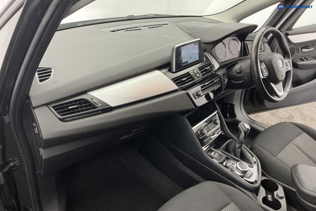 BMW 2 Series SE Manual Petrol Estate - Stock Number (1671951) - 9th supplementary image