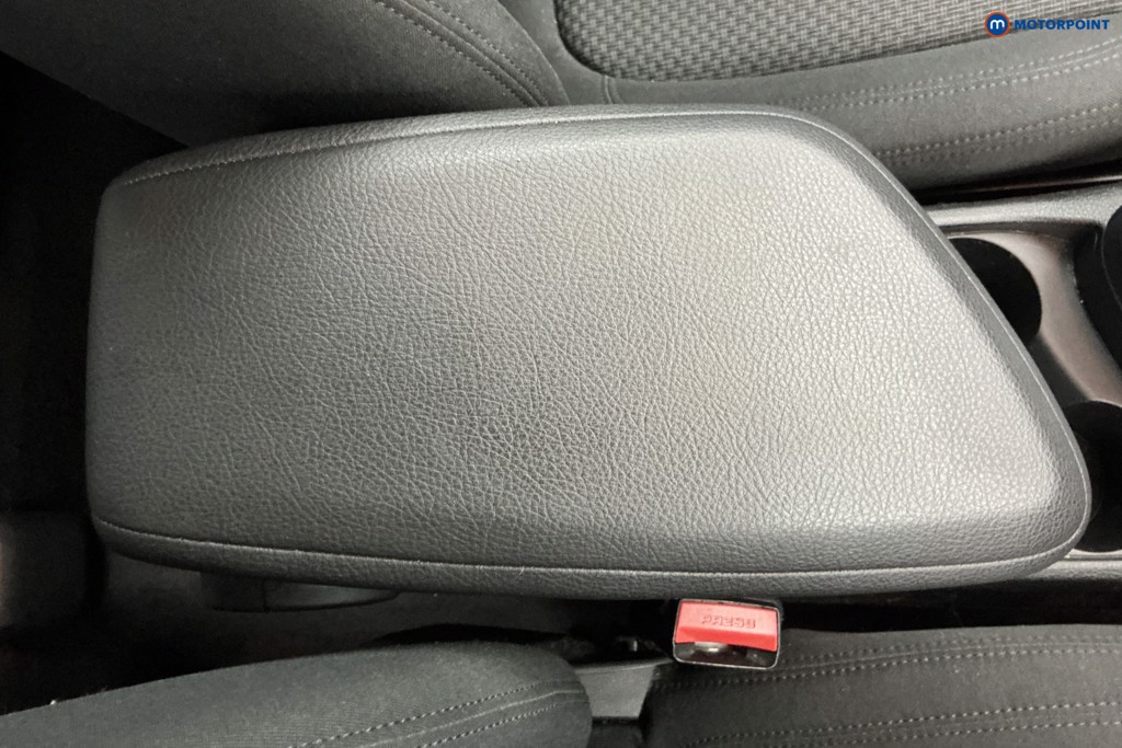 BMW 2 Series SE Manual Petrol Estate - Stock Number (1671951) - 13th supplementary image