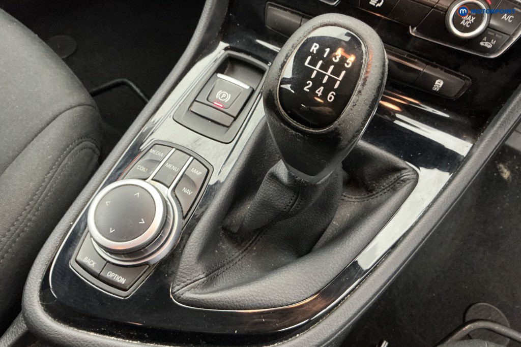BMW 2 Series SE Manual Petrol Estate - Stock Number (1671951) - 16th supplementary image