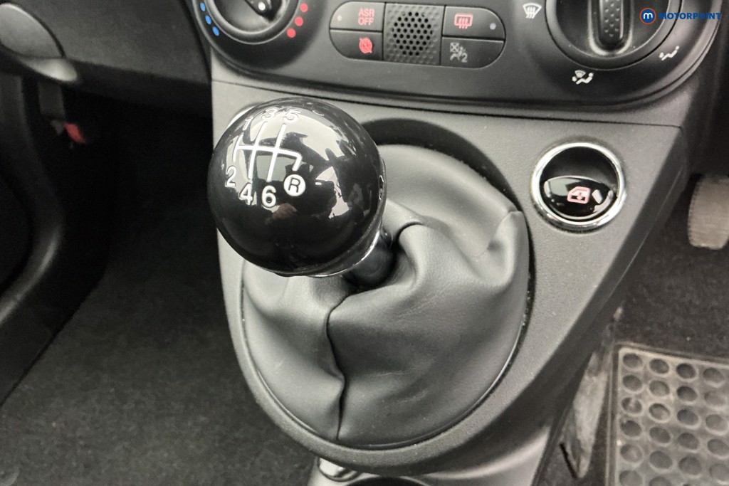 Fiat 500 1.0 Mild Hybrid 3Dr Manual Petrol Hatchback - Stock Number (1672383) - 16th supplementary image