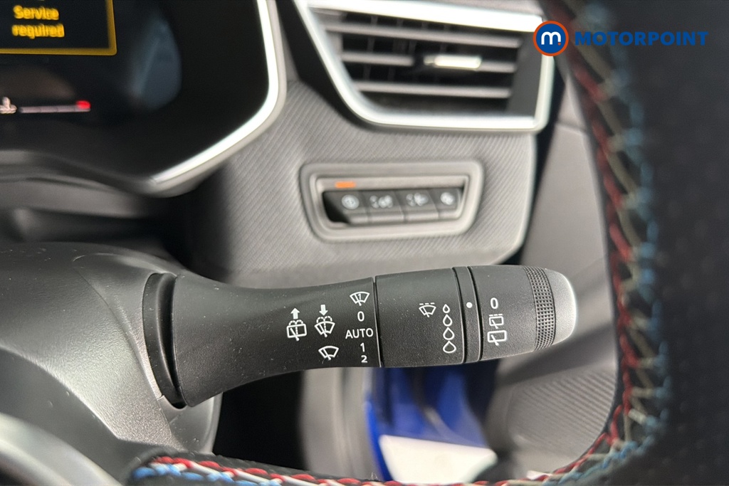 Renault Clio Esprit Alpine Manual Petrol Hatchback - Stock Number (1673009) - 6th supplementary image