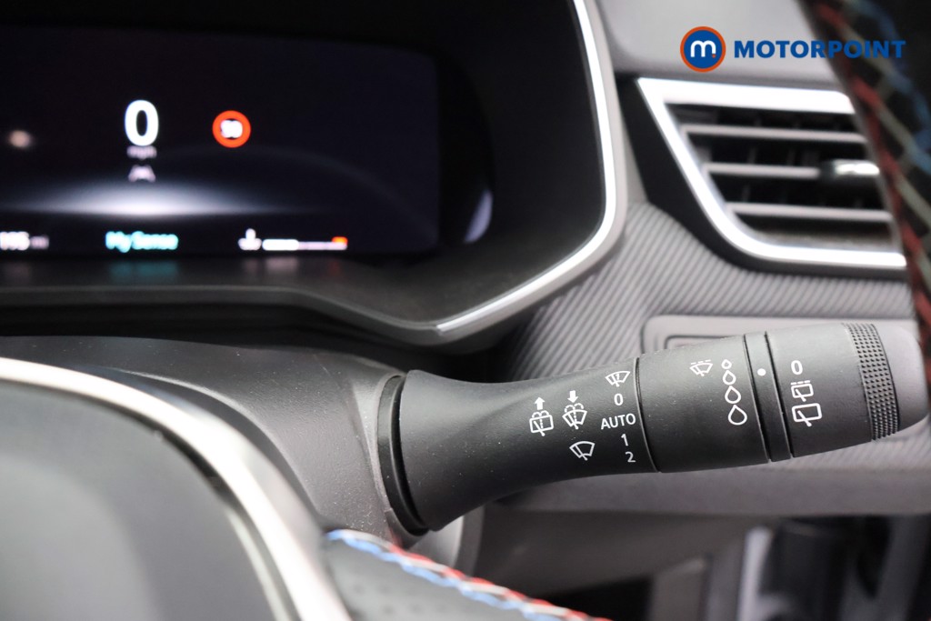 Renault Clio Esprit Alpine Manual Petrol Hatchback - Stock Number (1673037) - 6th supplementary image