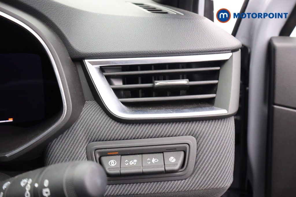 Renault Clio Esprit Alpine Manual Petrol Hatchback - Stock Number (1673037) - 7th supplementary image