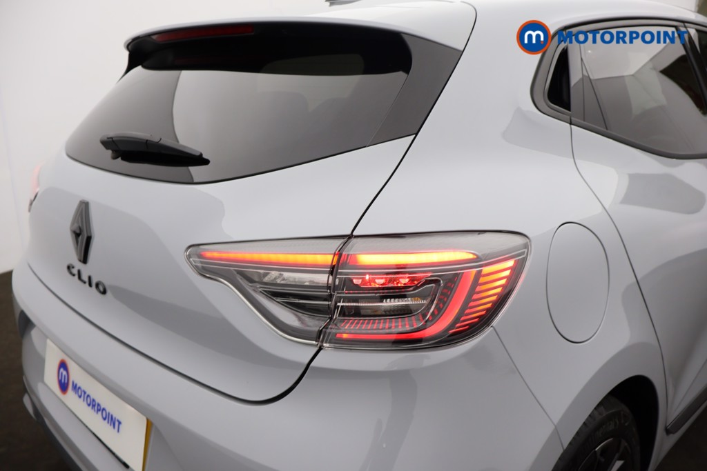 Renault Clio Esprit Alpine Manual Petrol Hatchback - Stock Number (1673037) - 23rd supplementary image