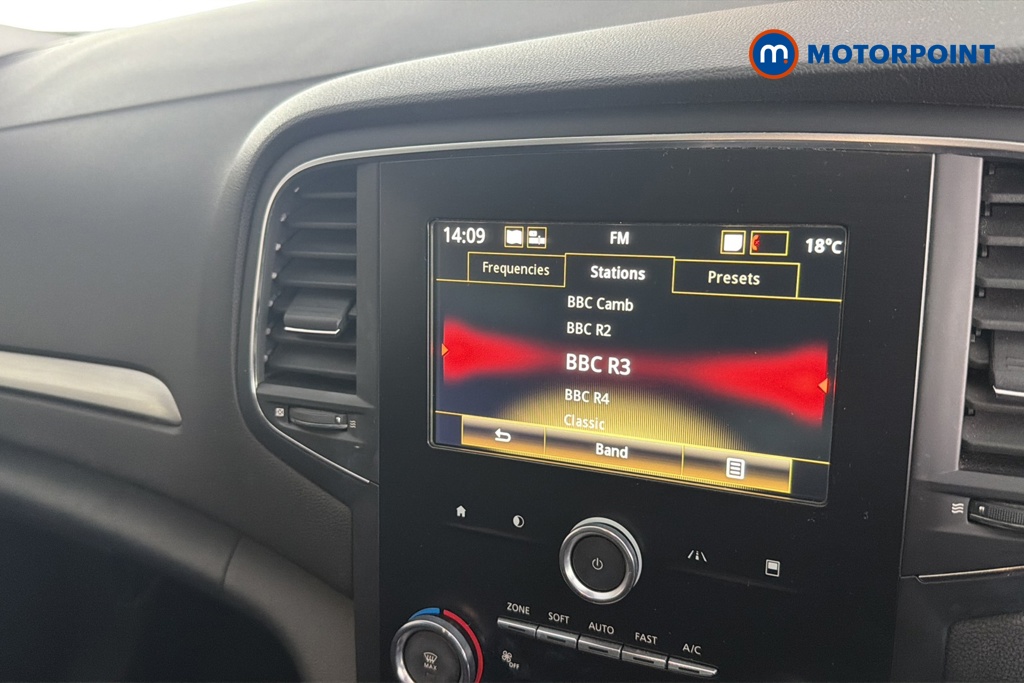 Renault Megane Iconic Automatic Petrol Hatchback - Stock Number (1673654) - 8th supplementary image