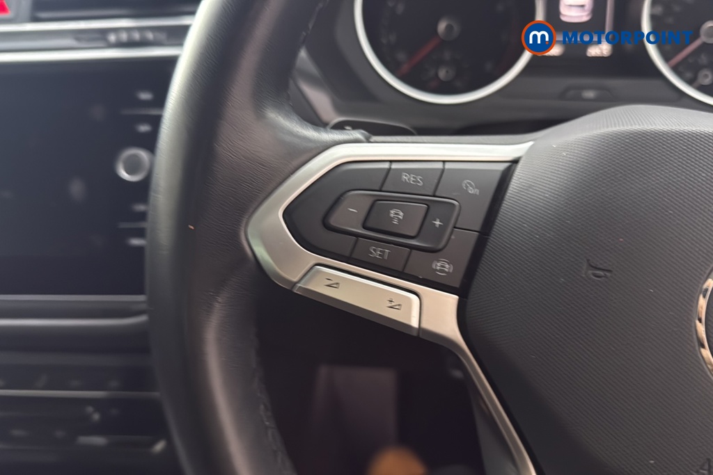 Volkswagen Tiguan Life Automatic Petrol SUV - Stock Number (1673957) - 4th supplementary image