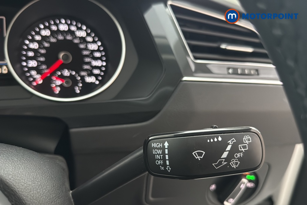 Volkswagen Tiguan Life Automatic Petrol SUV - Stock Number (1673957) - 6th supplementary image