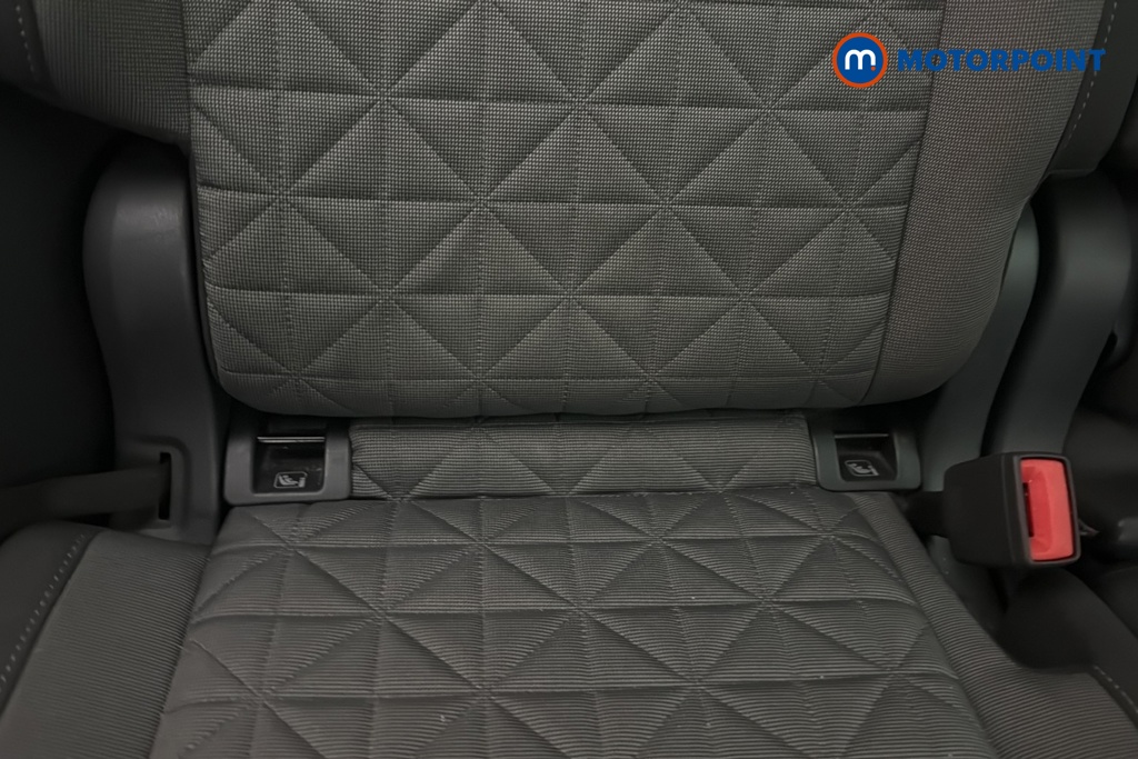 Volkswagen Tiguan Life Automatic Petrol SUV - Stock Number (1673957) - 27th supplementary image