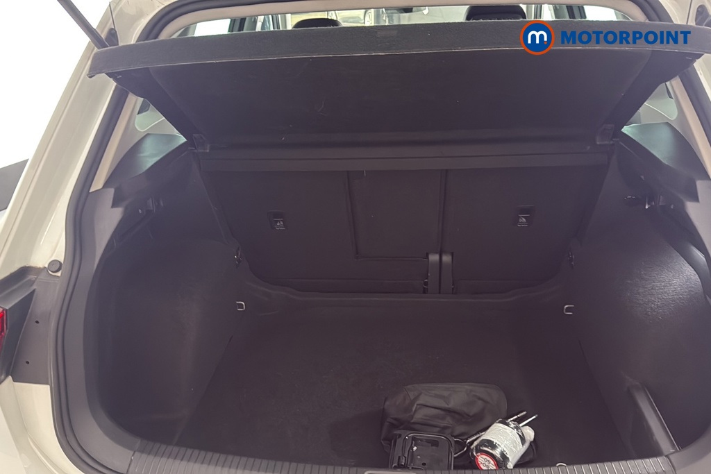 Volkswagen Tiguan Life Automatic Petrol SUV - Stock Number (1673957) - 30th supplementary image