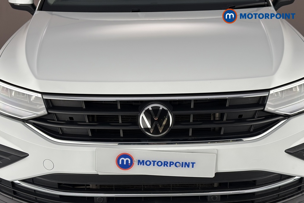 Volkswagen Tiguan Life Automatic Petrol SUV - Stock Number (1673957) - 43rd supplementary image