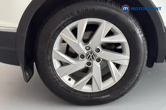 Volkswagen Tiguan Life Automatic Petrol SUV - Stock Number (1673957) - 46th supplementary image