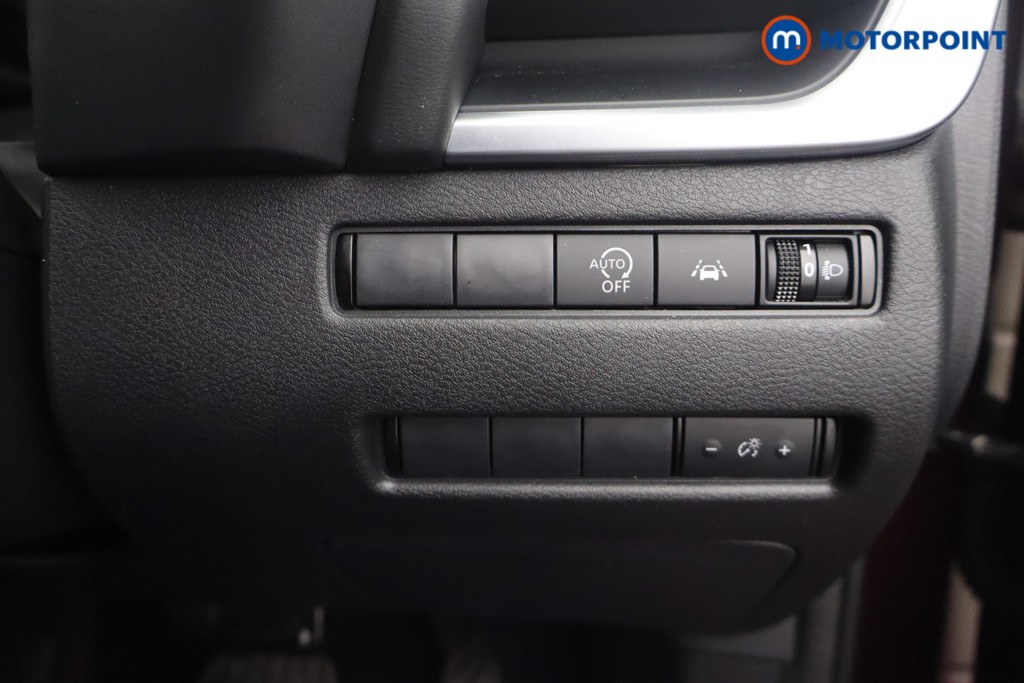Nissan Qashqai Acenta Premium Automatic Petrol SUV - Stock Number (1674191) - 8th supplementary image