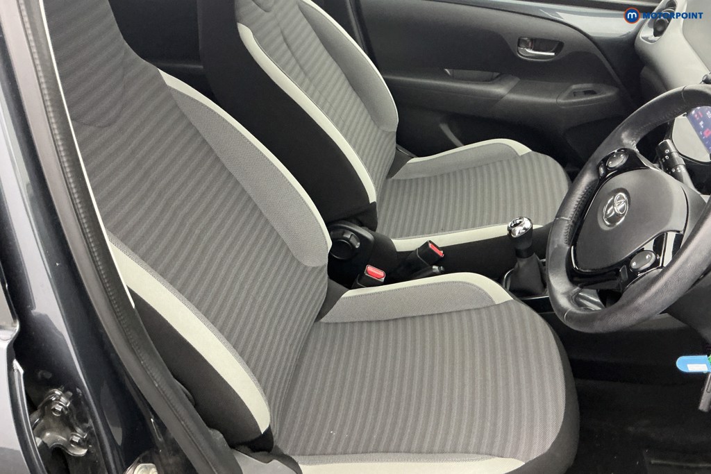 Toyota Aygo X-Play Manual Petrol Hatchback - Stock Number (1674400) - 5th supplementary image