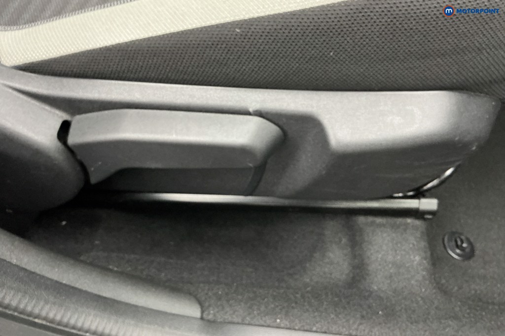 Toyota Aygo X-Play Manual Petrol Hatchback - Stock Number (1674400) - 22nd supplementary image