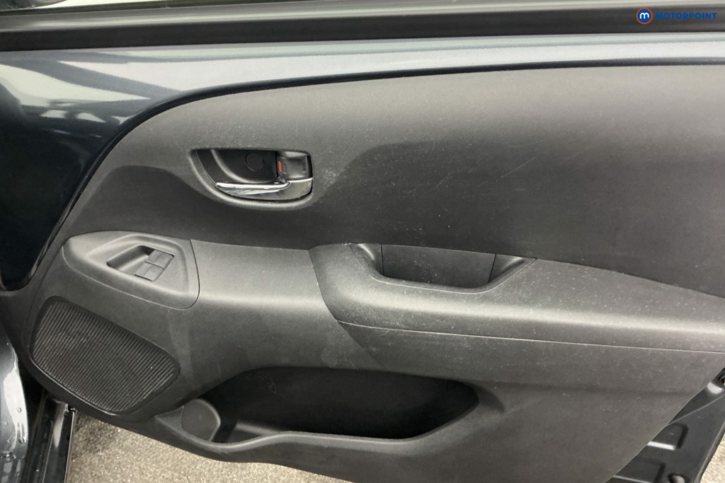 Toyota Aygo X-Play Manual Petrol Hatchback - Stock Number (1674400) - 23rd supplementary image