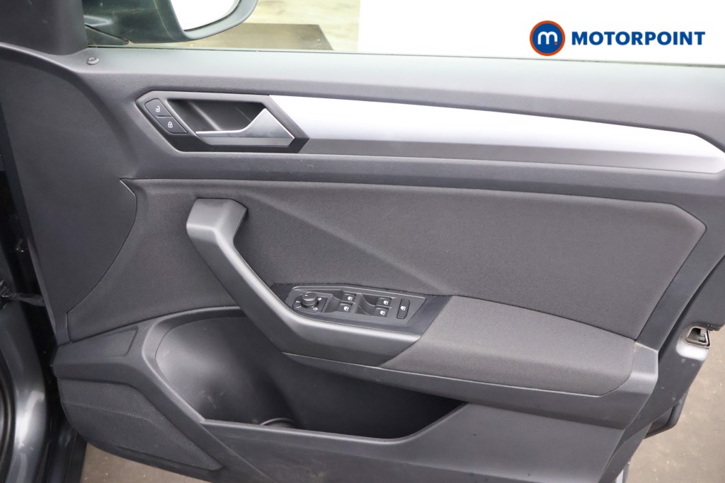 Volkswagen T-Roc Life Manual Petrol SUV - Stock Number (1674824) - 13th supplementary image