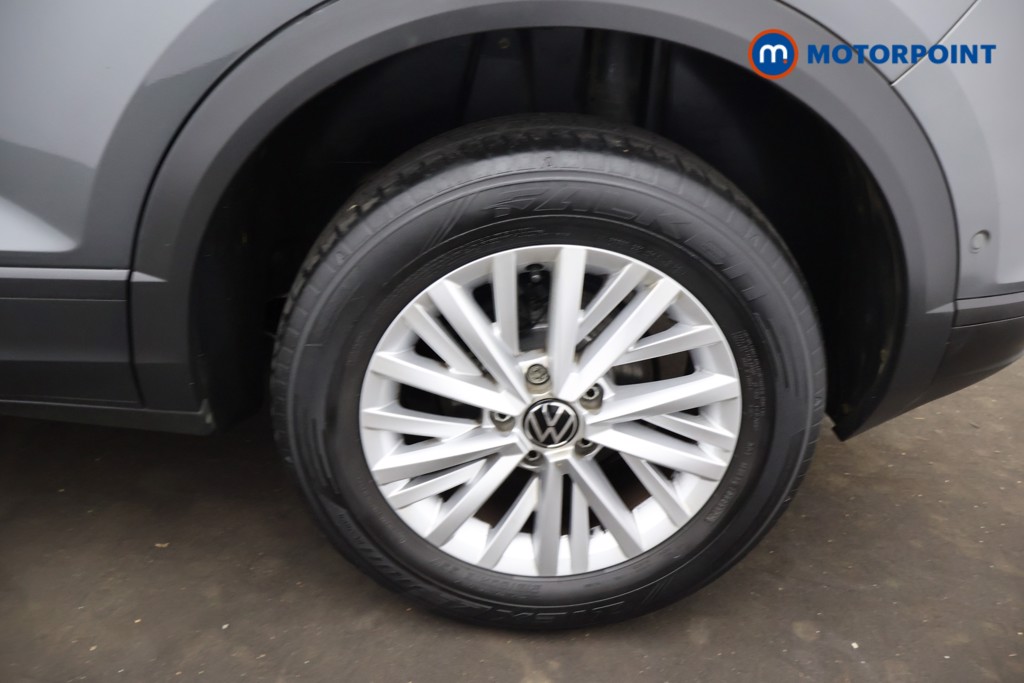Volkswagen T-Roc Life Manual Petrol SUV - Stock Number (1674824) - 34th supplementary image