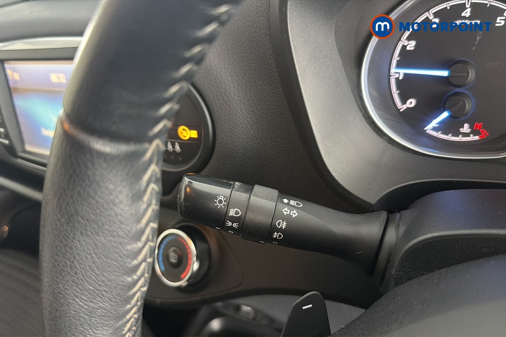 Toyota Yaris Design Automatic Petrol Hatchback - Stock Number (1675261) - 5th supplementary image