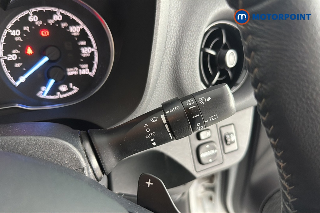 Toyota Yaris Design Automatic Petrol Hatchback - Stock Number (1675261) - 6th supplementary image