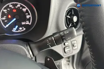 Toyota Yaris Design Automatic Petrol Hatchback - Stock Number (1675261) - 6th supplementary image