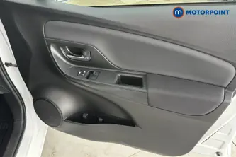 Toyota Yaris Design Automatic Petrol Hatchback - Stock Number (1675261) - 18th supplementary image