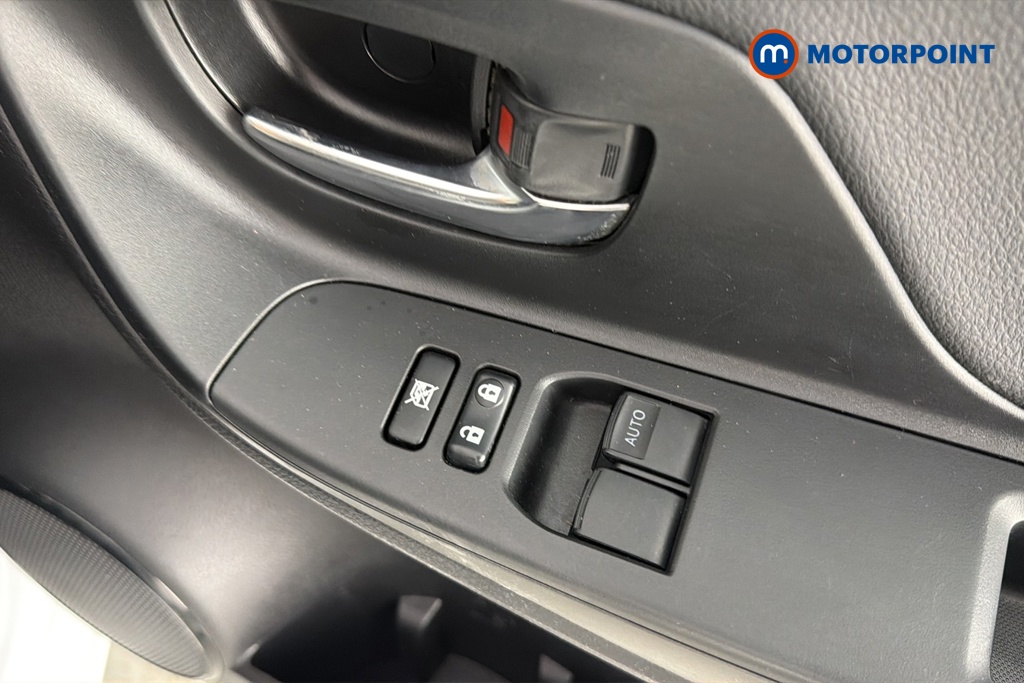 Toyota Yaris Design Automatic Petrol Hatchback - Stock Number (1675261) - 19th supplementary image